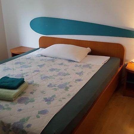 Guesthouse Koprivec Ljubljana Exteriör bild