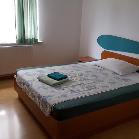Guesthouse Koprivec Ljubljana Exteriör bild