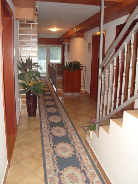 Guesthouse Koprivec Ljubljana Exteriör bild